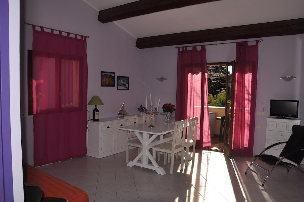 Villa Petra Sainte-Maxime Kamer foto
